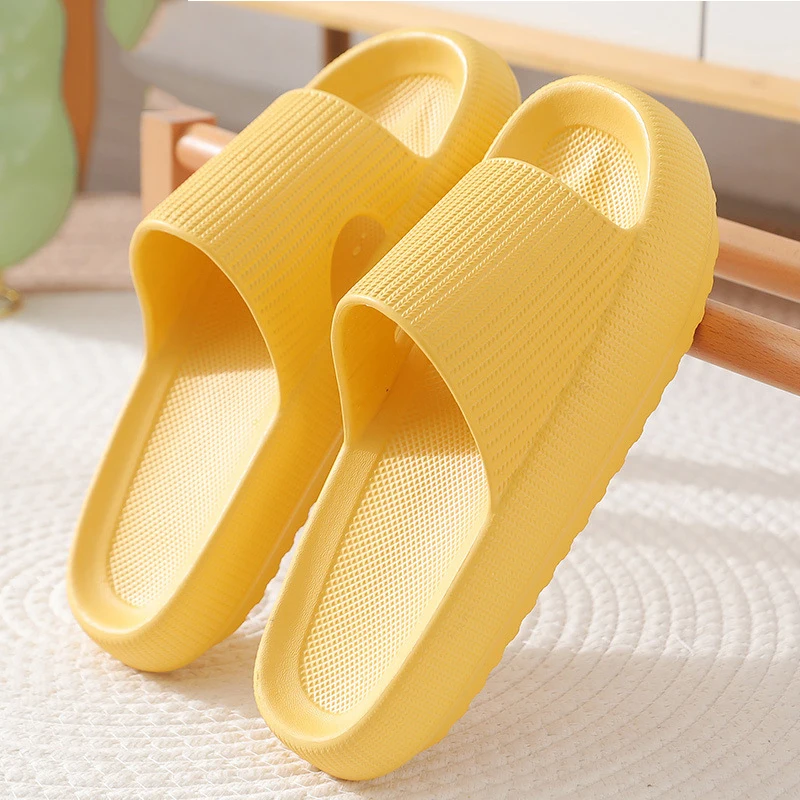 Bebealy Women's Thick-Soled Non-Slip Bathroom Slippers - Image 3